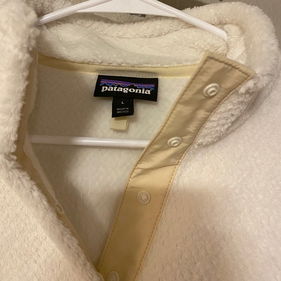 Patagonia White Pullover - Picture 2 of 3